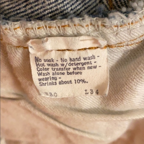 Vintage Levi USA 501 cut off denim shorts 30 - Picture 5 of 5